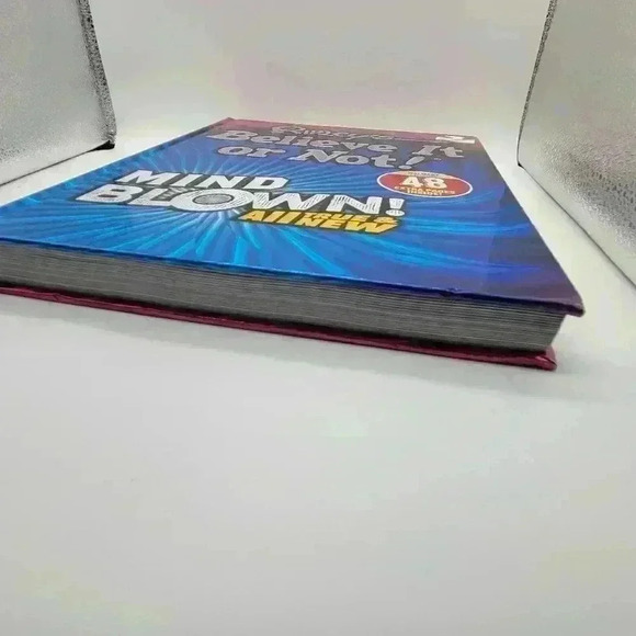 Excellent ! Believe it or Not 303 pages 2020 Hardcover English Full Graphic - Picture 8 of 10
